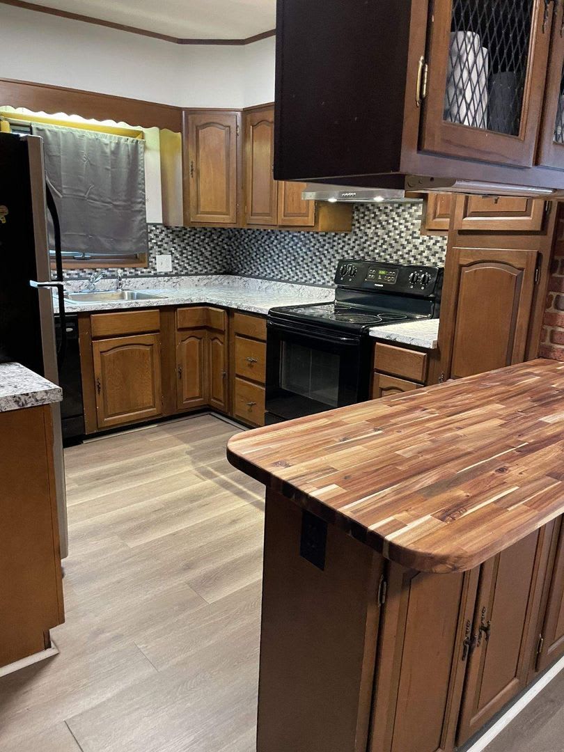 Must-See 4 BR/1.5 BA off-campus home – photo 4