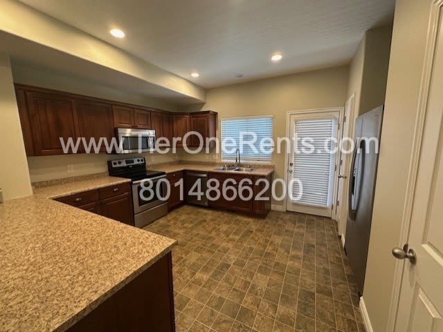 8272 Bellingham Drive – photo 2