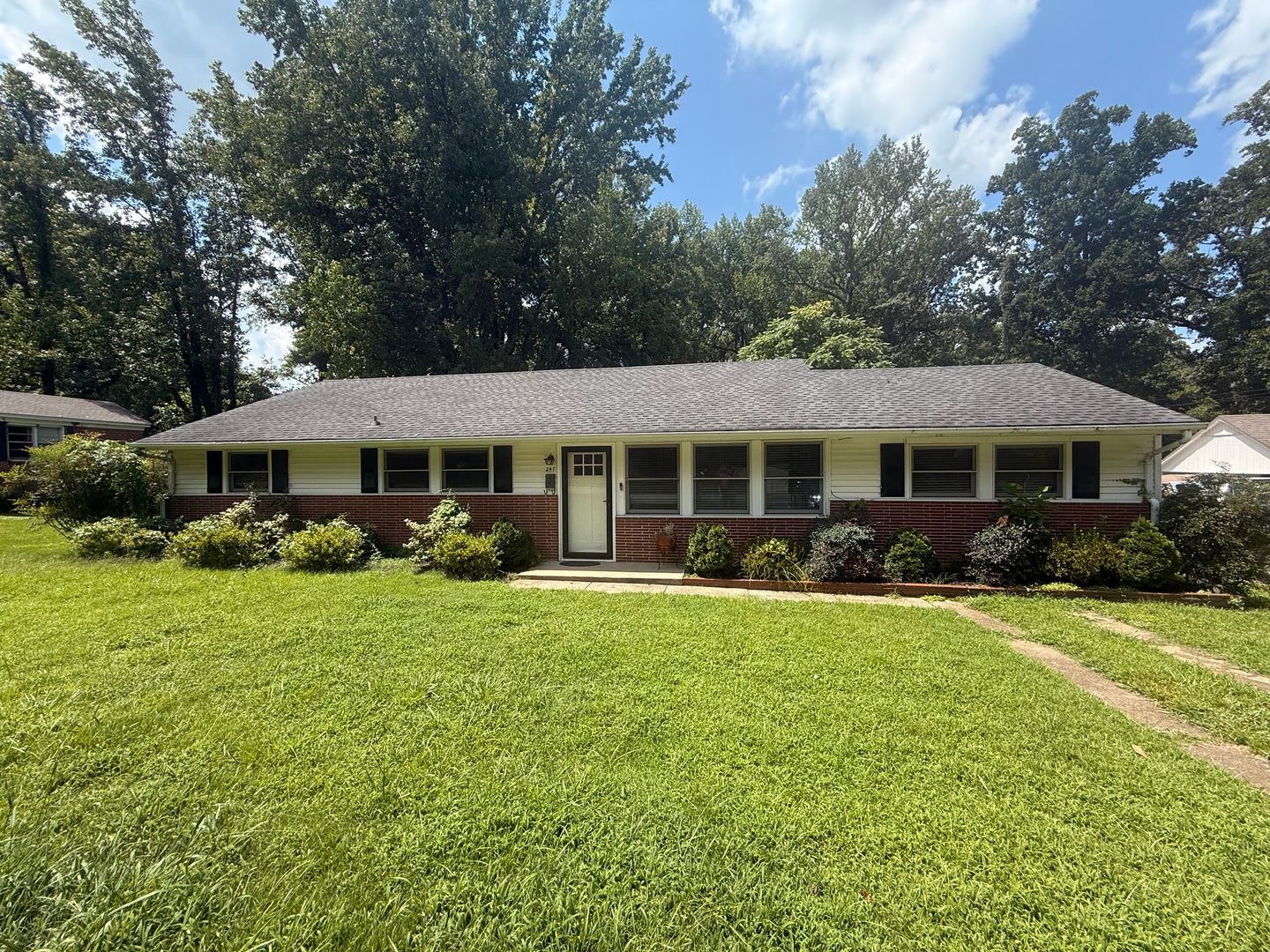 247 Russell Rd – photo 1