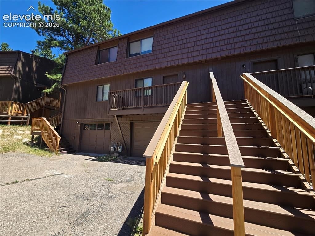 570 Manor Court – photo 1