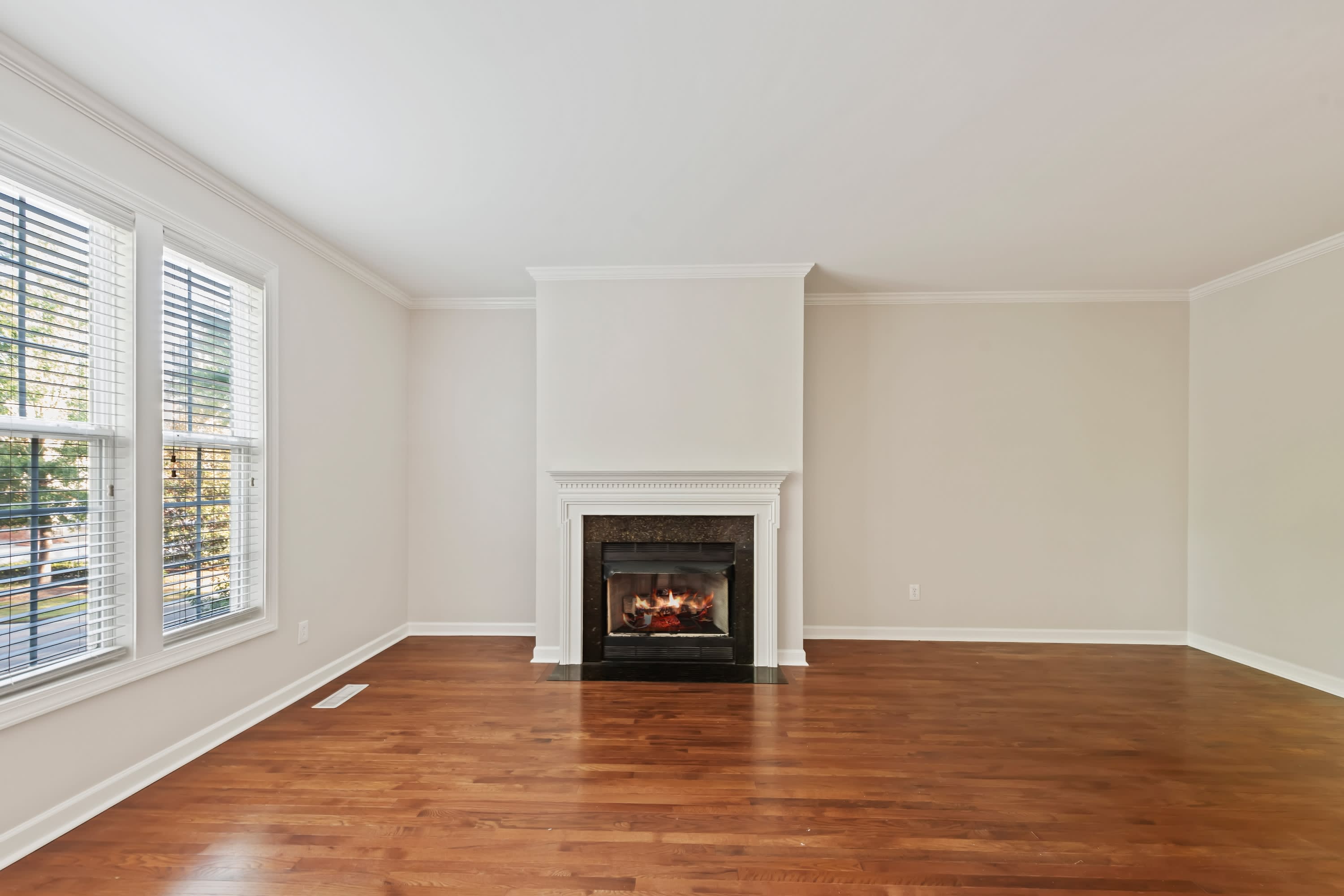 3645 Edgemont Drive – photo 3