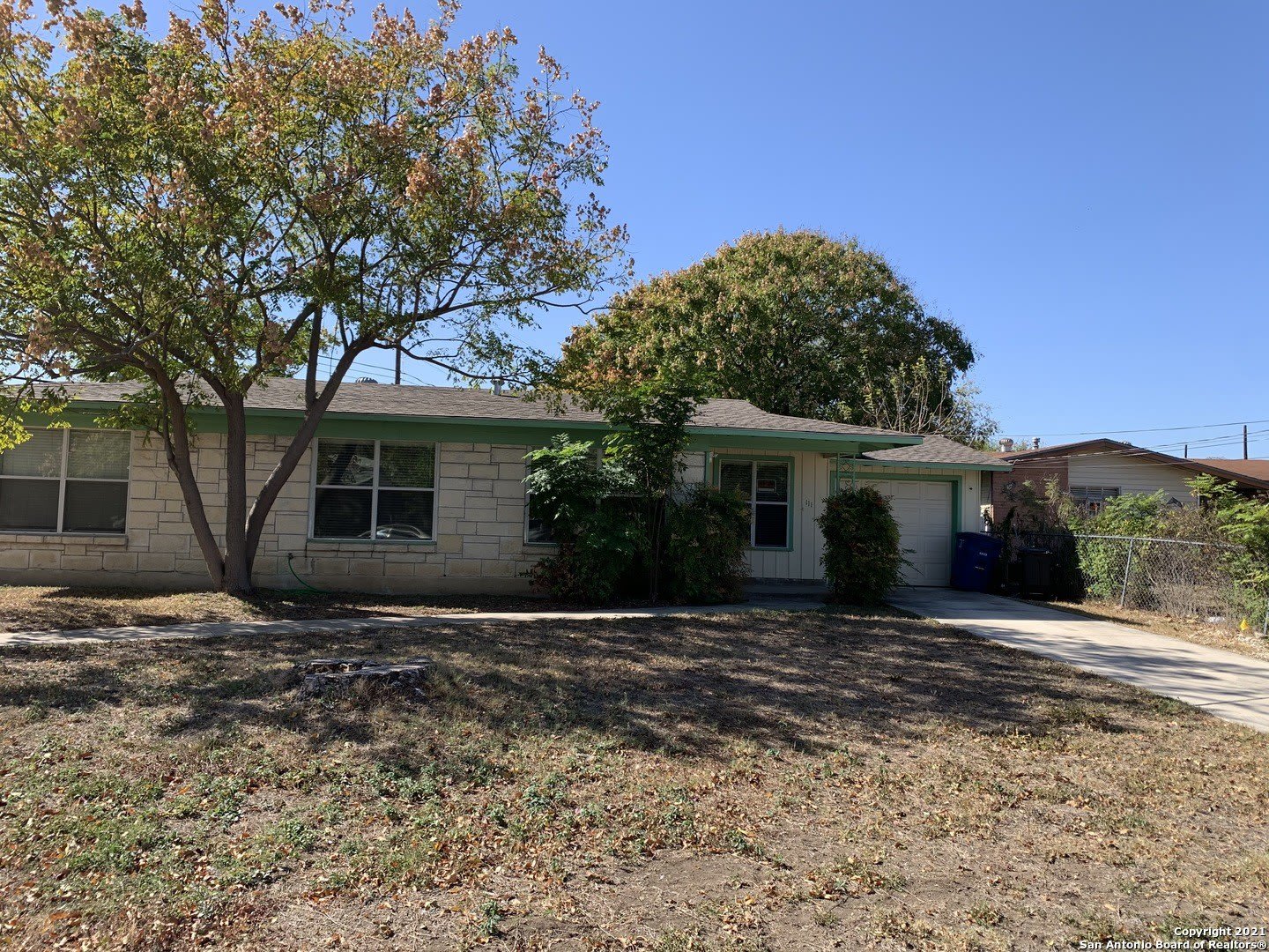 111 LADDIE PL – photo 2