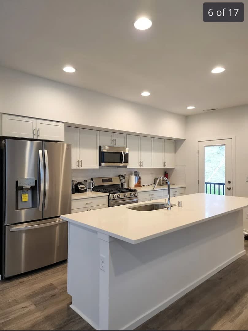 Like New Town Home in Upscale Silverdale – photo 4