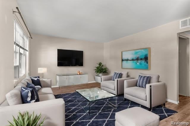 25469 Powers St Avenue – photo 2