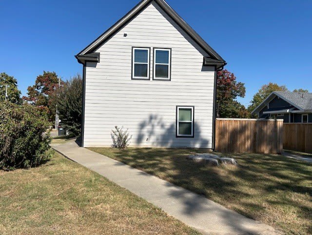 409 W Maple Avenue – photo 3