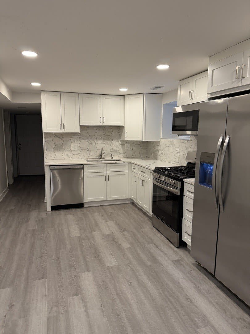 8106 S Langley Avenue – photo 5