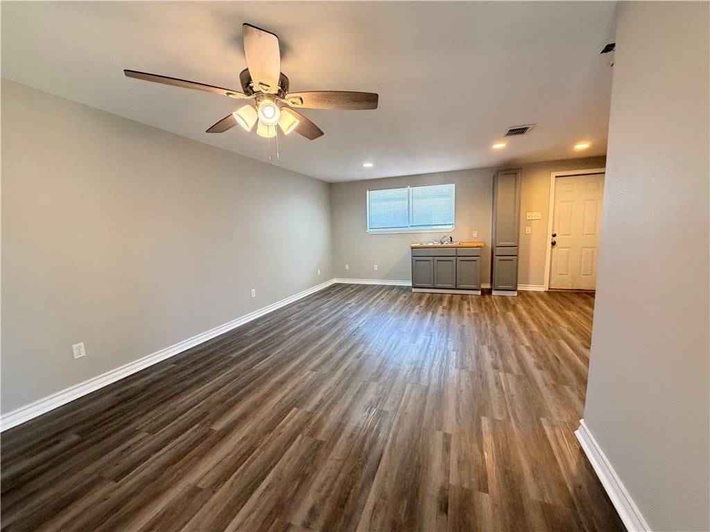 1018 Northcliff Drive – photo 5