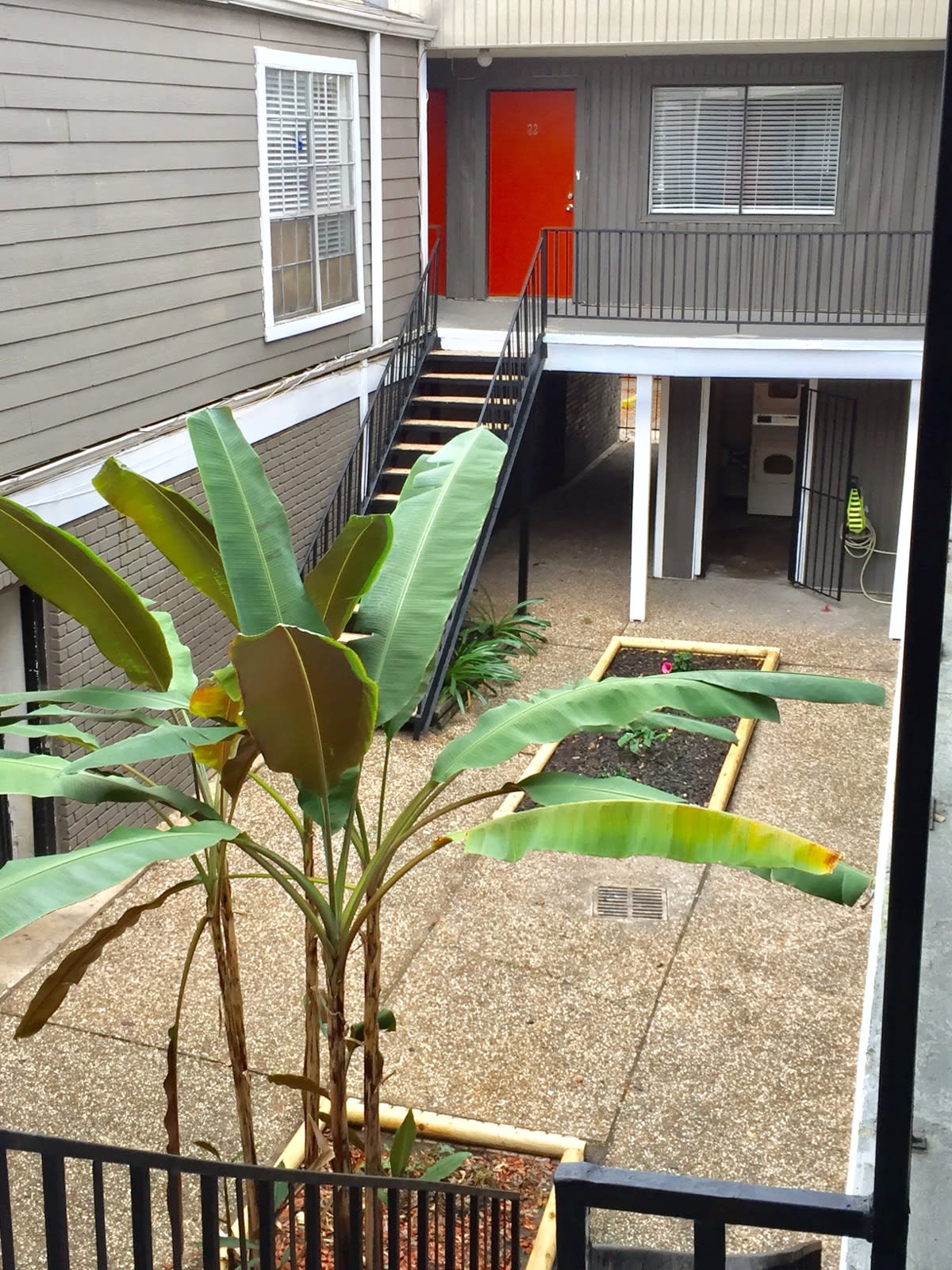 502 W Alabama – photo 2