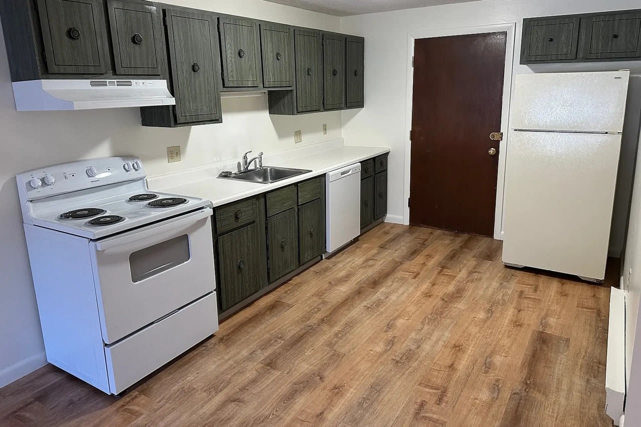 326 Auburn St – photo 4