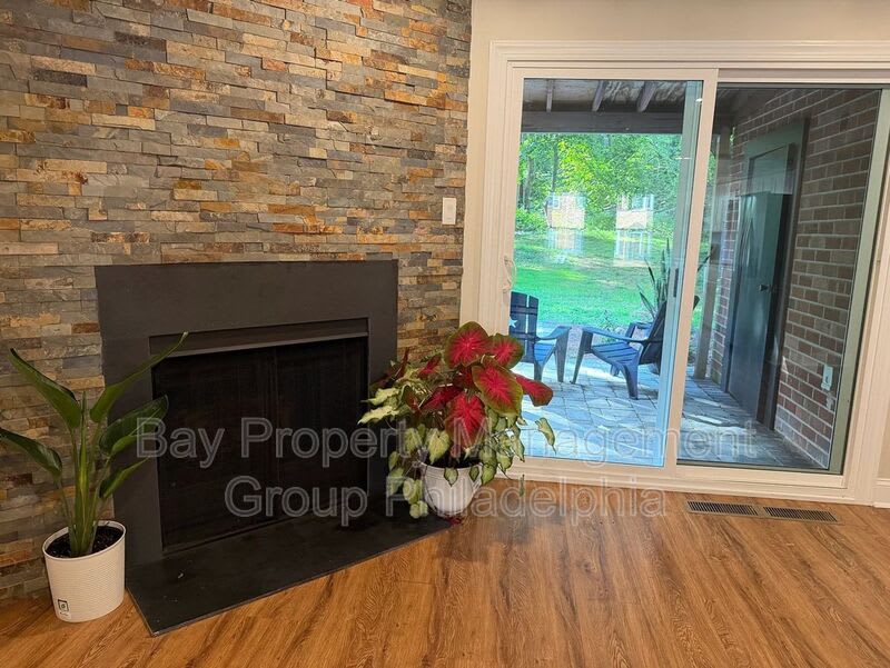 55 Providence Ave – photo 3