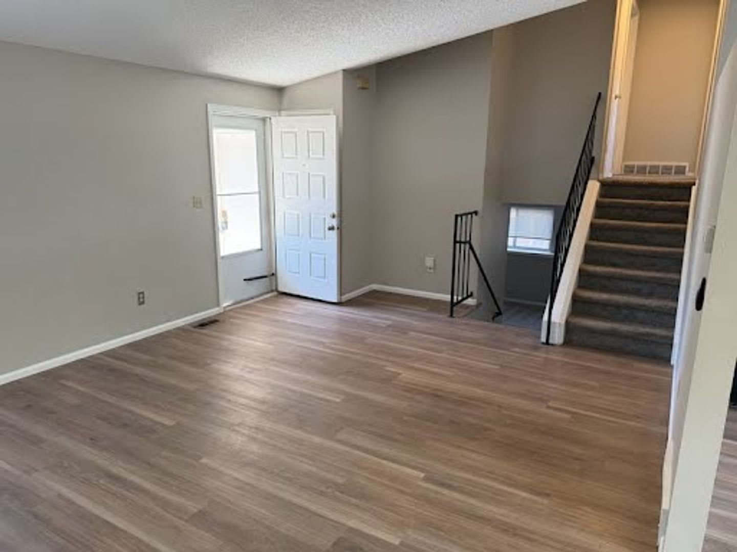 3 bed, 2 bath tri-level home – photo 5