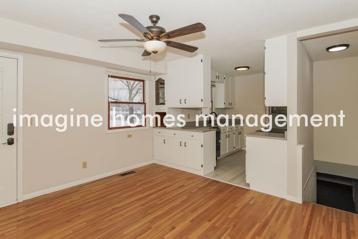 6872 Upper 162nd Street West – photo 5