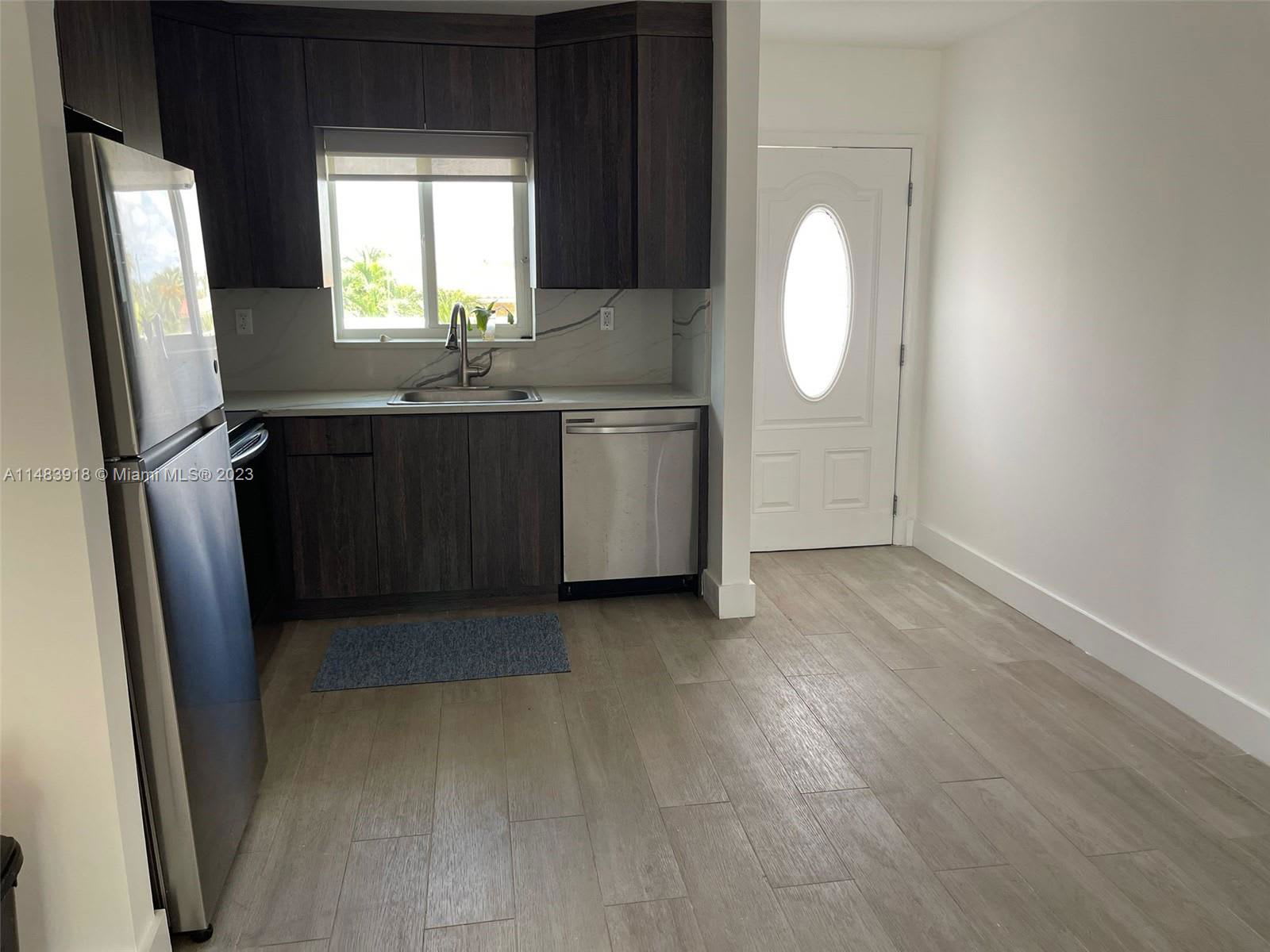 1790 South Treasure Drive – photo 3