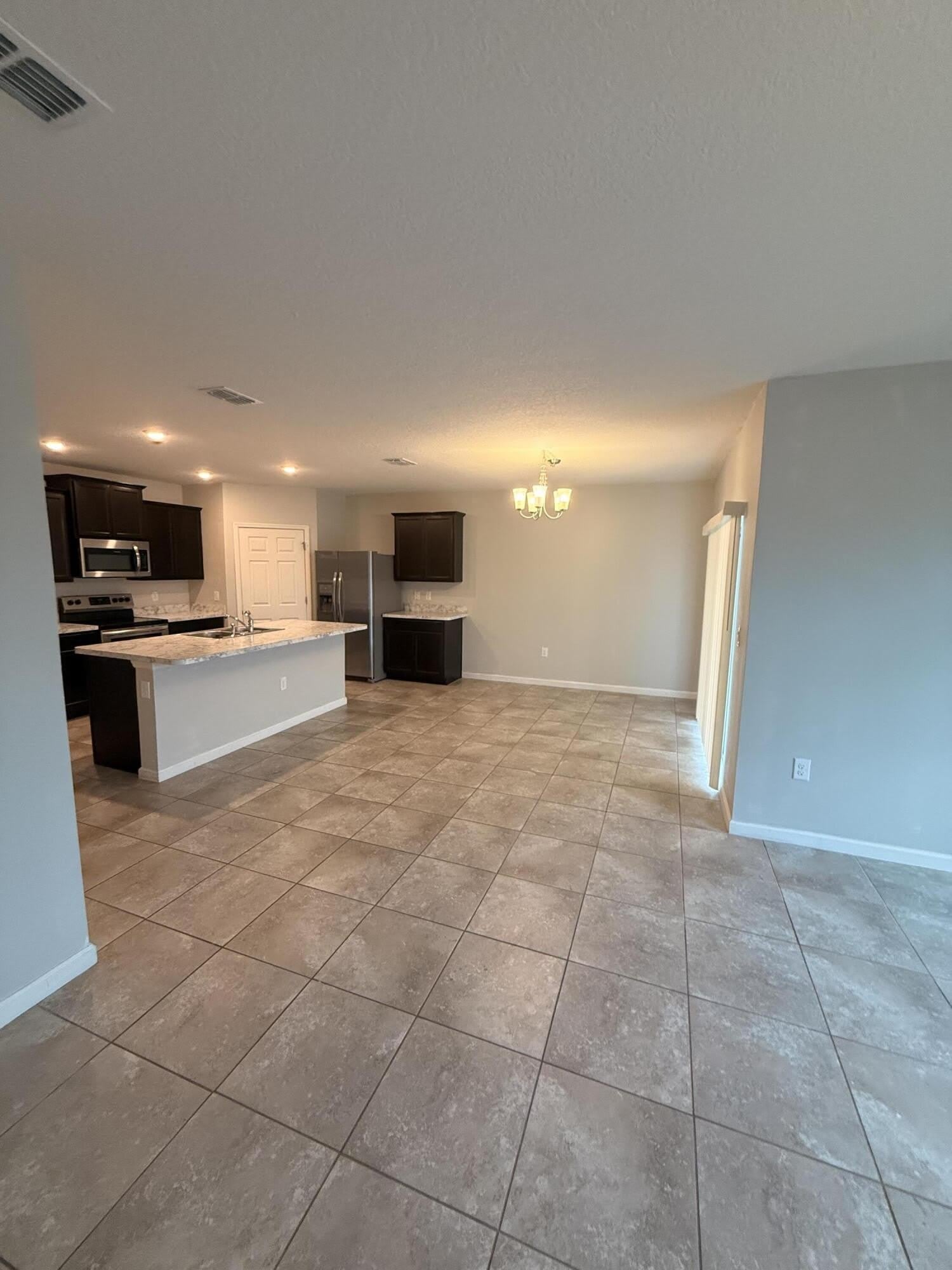 619 SW Post Terrace – photo 3