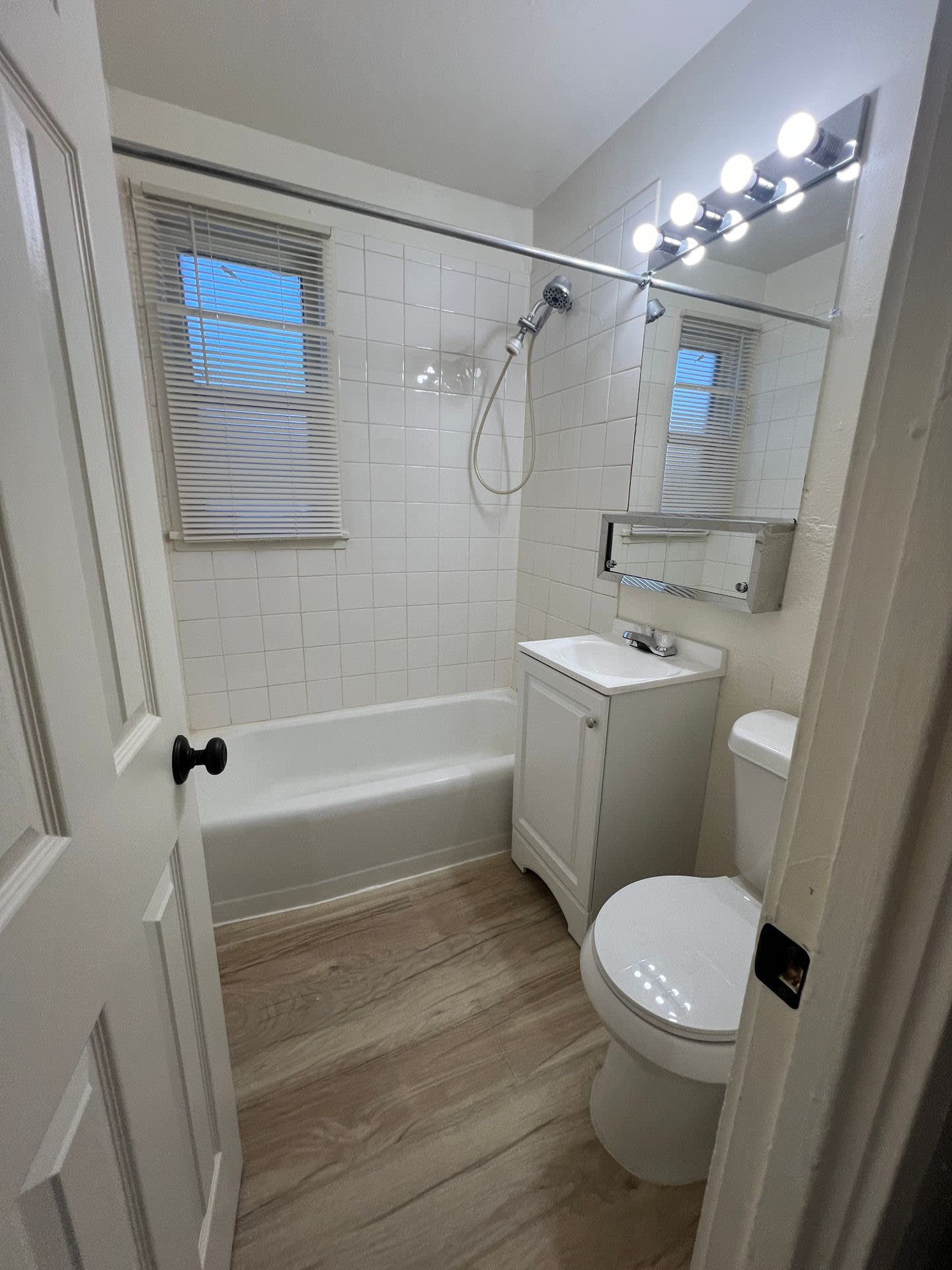 2 Bedroom 1 Bath Furnished Or Unfurnished – photo 3