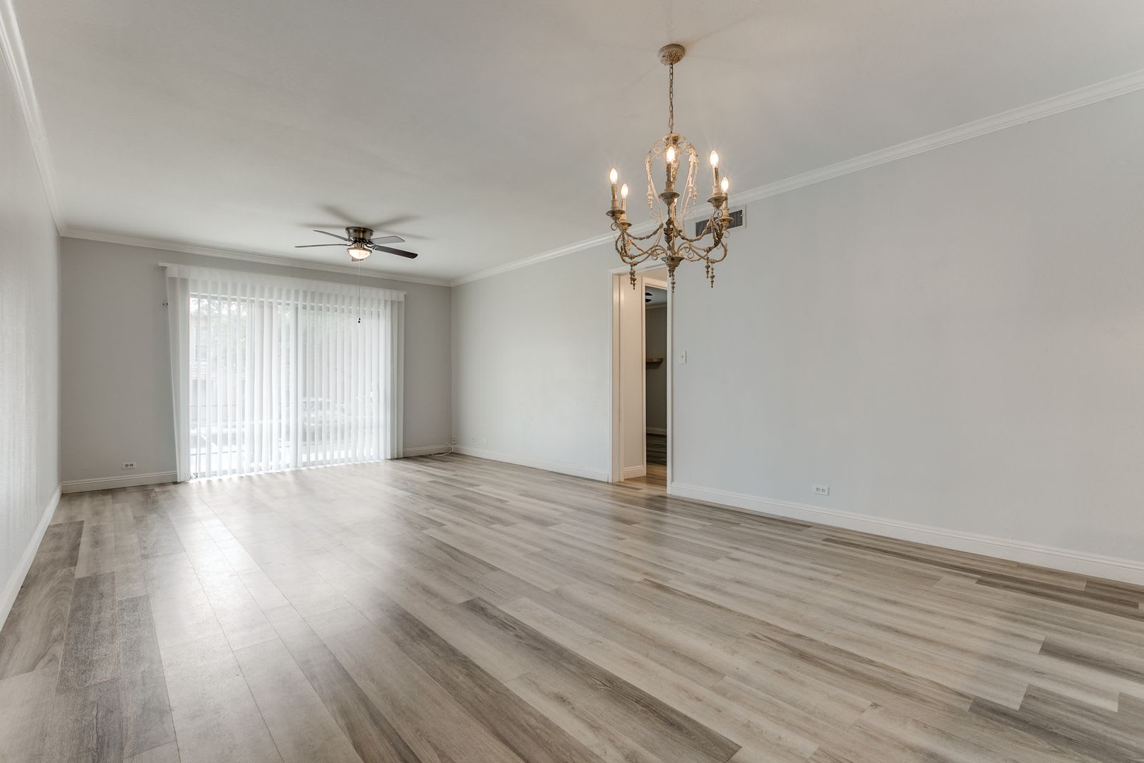 RENOVATED 3-BEDROOM CONDO AT CHATEAU DIJON – photo 2