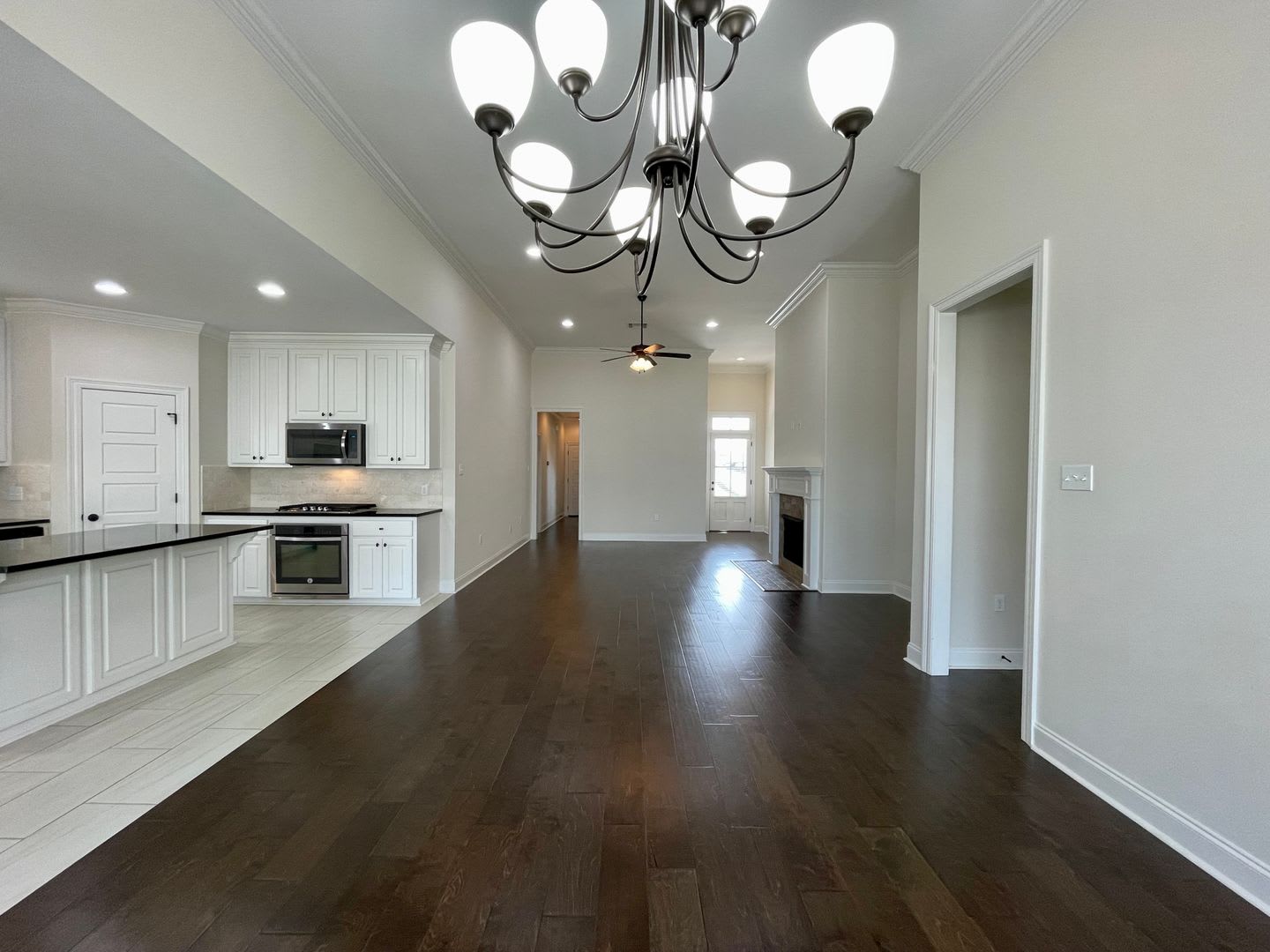 3 bedroom, 2 bath home plus an office! – photo 4