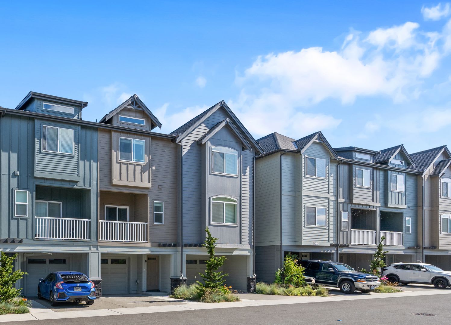 Pinnacle Landing Townhomes Two Bedroom Townhouse – photo 2