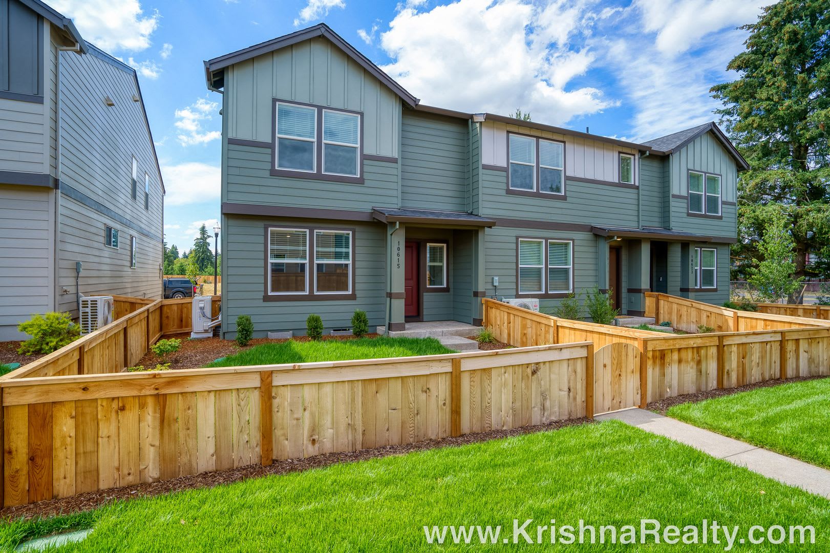 Beautiful One-Year-Old New Construction 3-Bedroom, 2.5-Bath DR Horton Townhome for Rent – photo 2