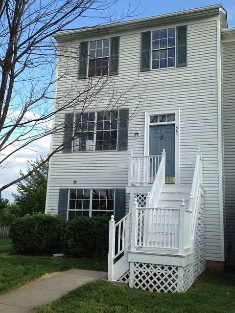 557 Radford Ter NE – photo 2