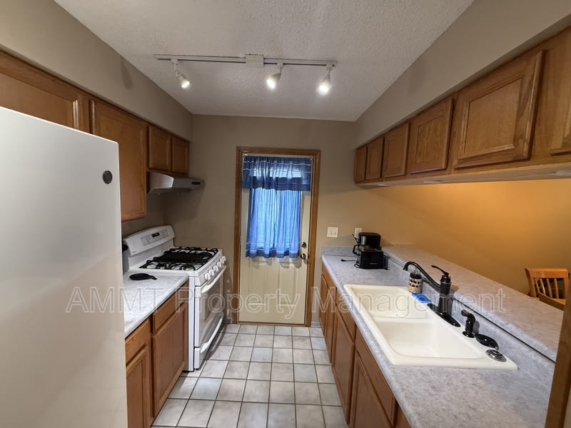 145 Birch Court – photo 4