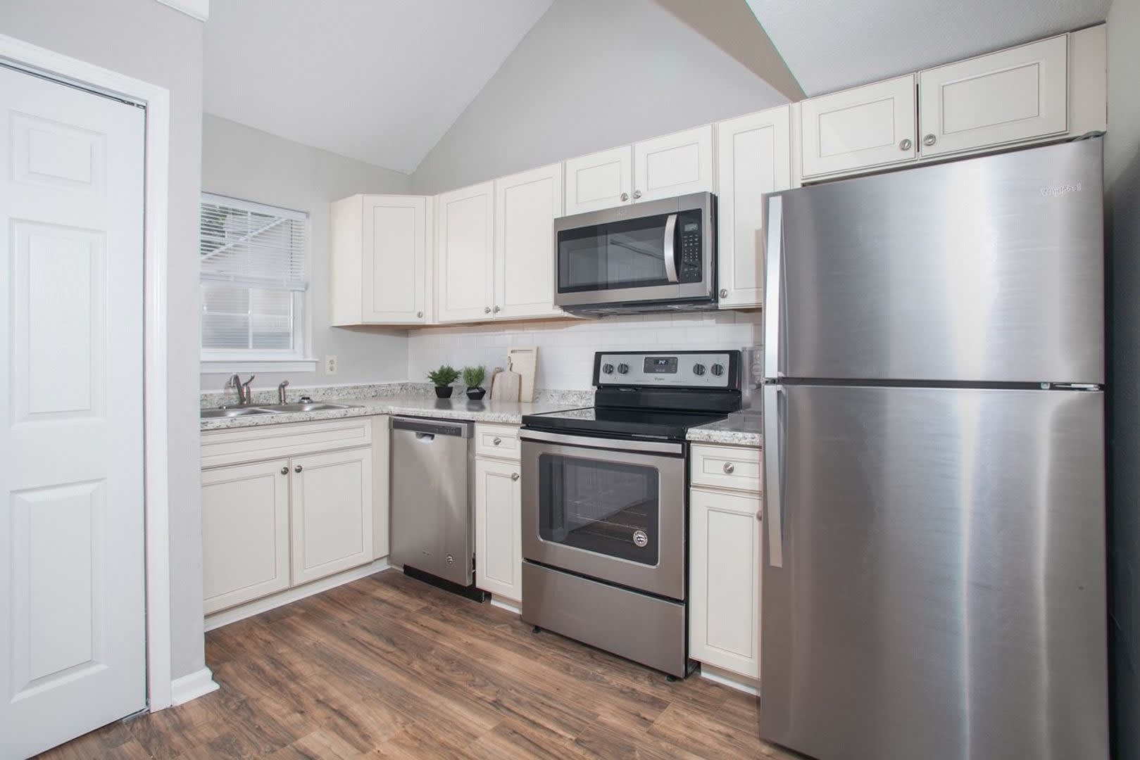 The Lofts At Crown Point – photo 4