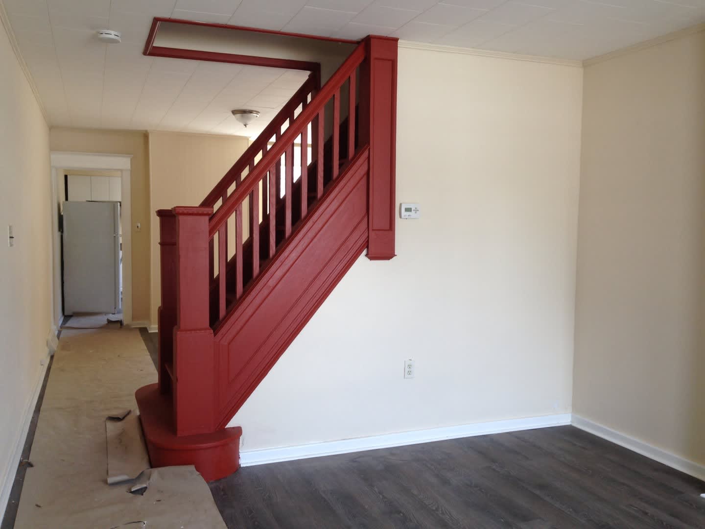 Great Home!! Spacious Living Area! Back Yard and Deck! Washer/Dryer Hook-Ups! – photo 4