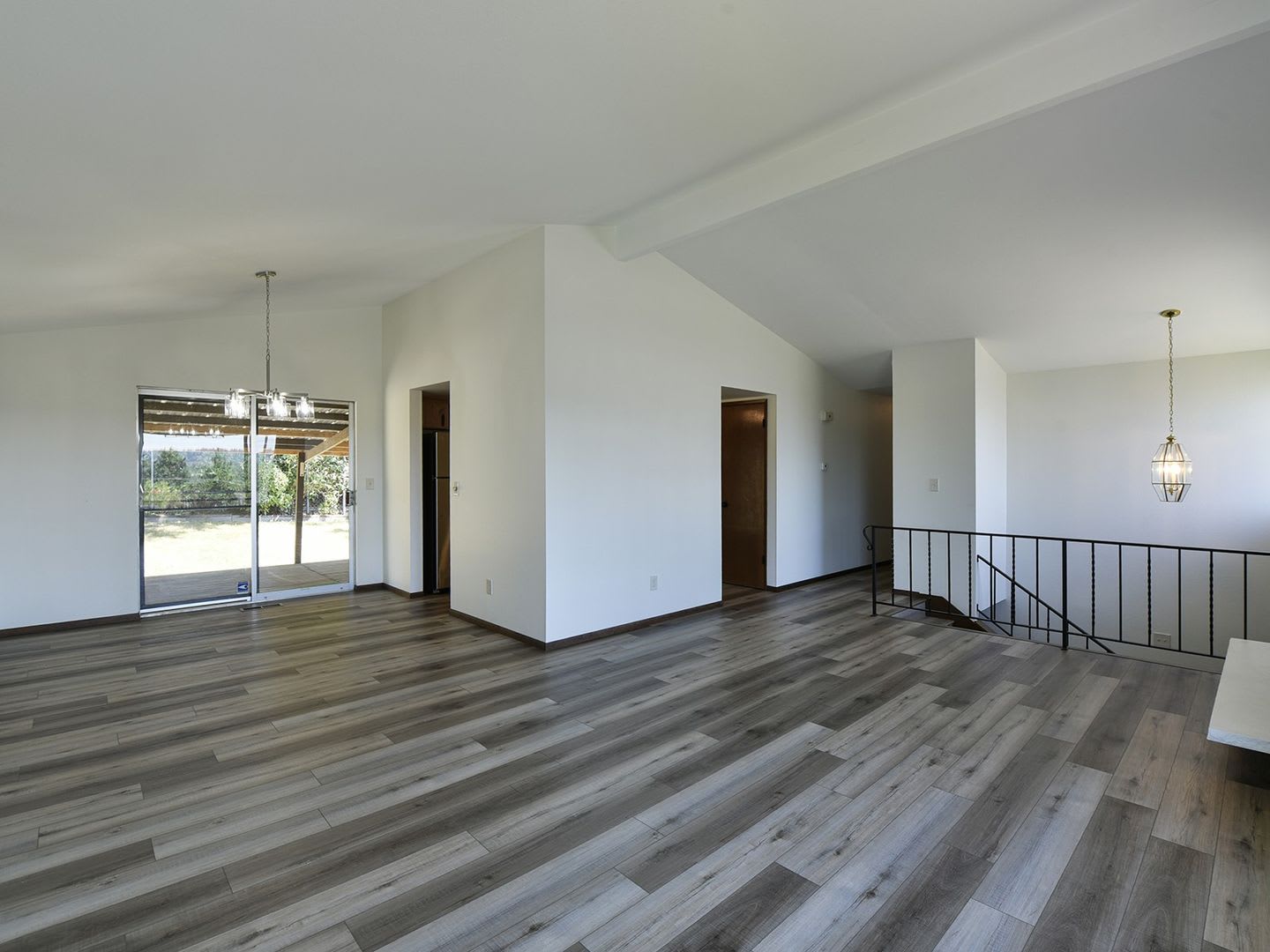 Spacious 3 Bedroom 2.25 Bath Home Renton Talbot Hill Area Available Now! – photo 3