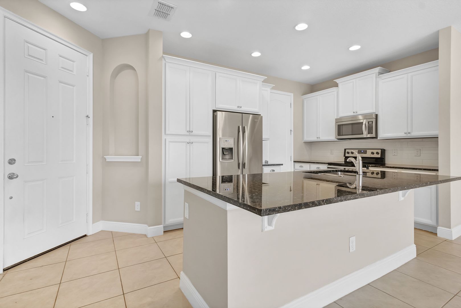 Beautiful 3 Bedroom Townhome In Gated Eagle Creek Golf Community Lake Nona – photo 4