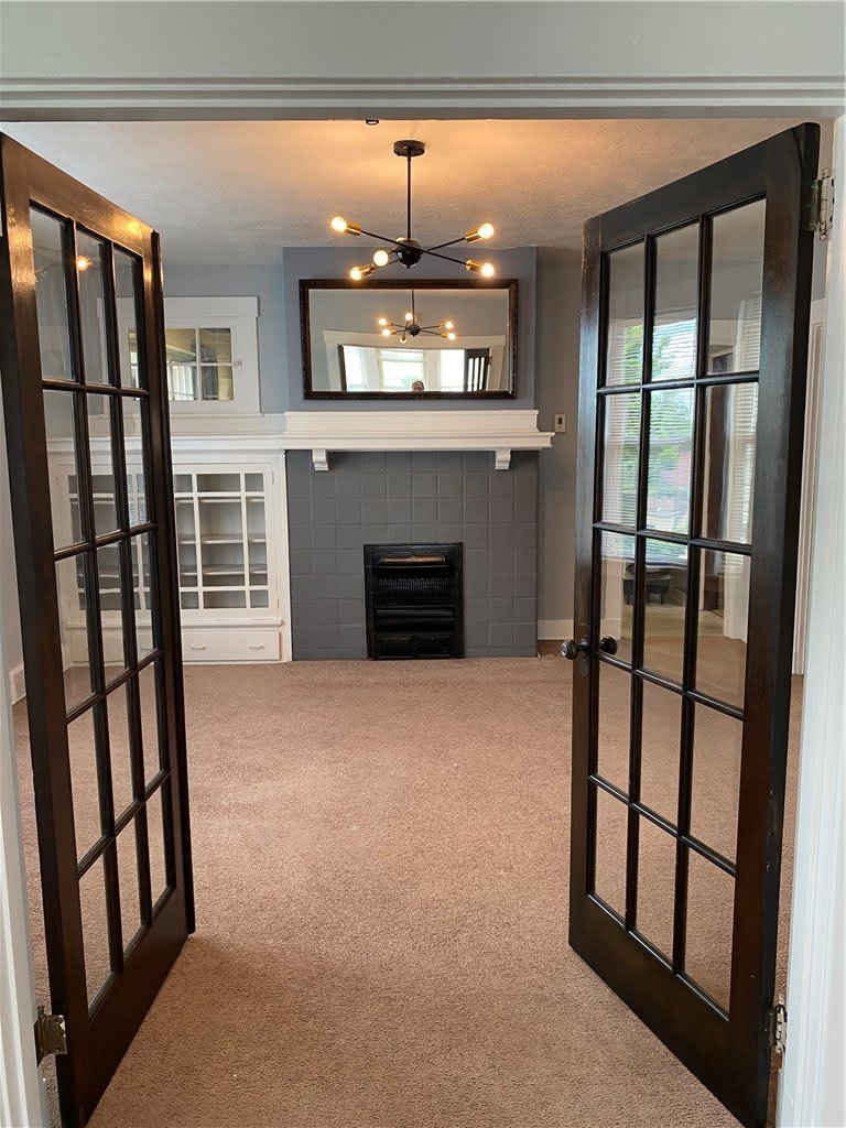 271 Center Ave – photo 2