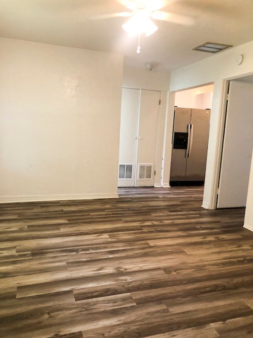 Orlando 2 Bedroom/1 Bath Duplex Apartment – photo 3