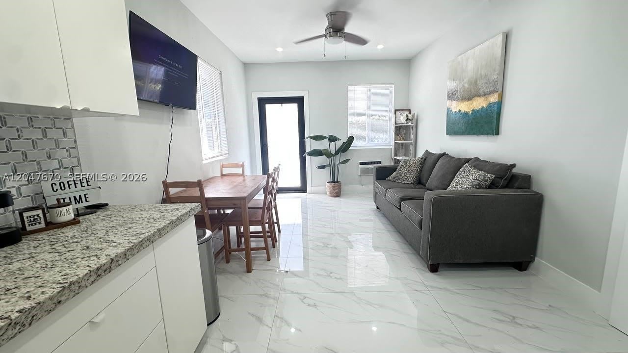 320 Sw 29Th Rd – photo 2