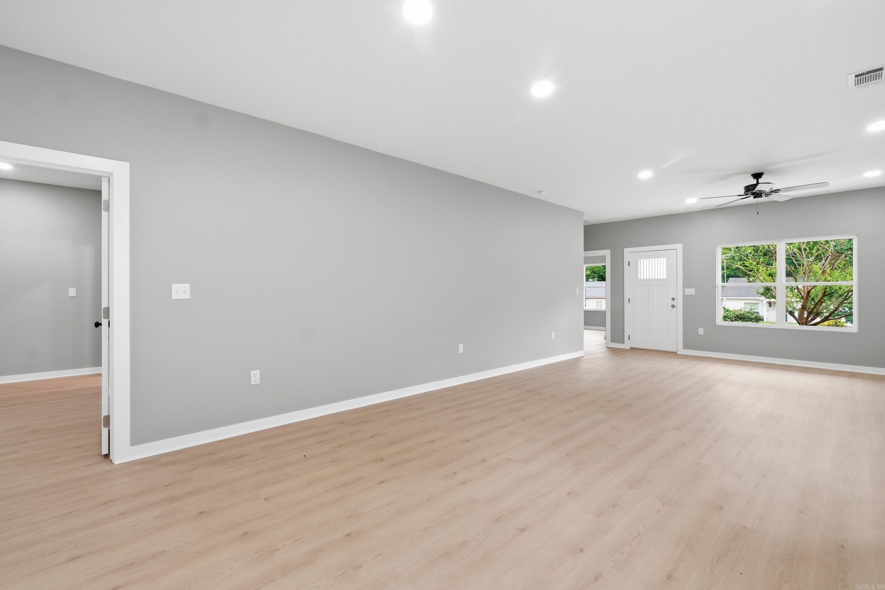 717 Burton St – photo 3