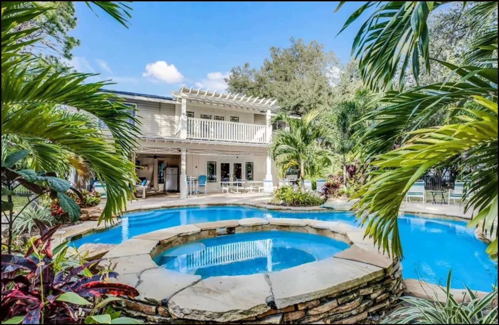 Furnished home on Palma Sola Bay with dock and pool – photo 1