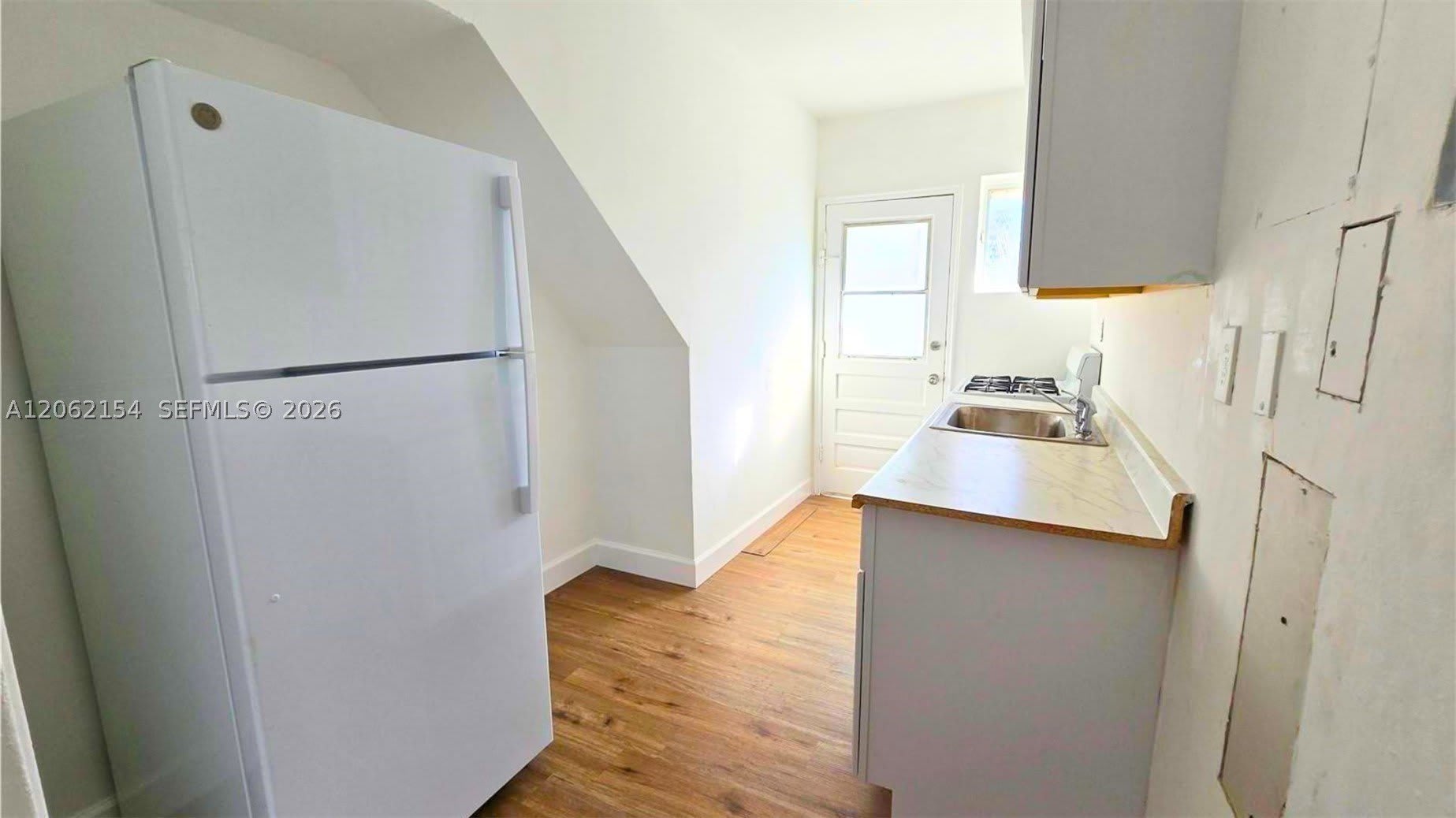 660 84th St – photo 5