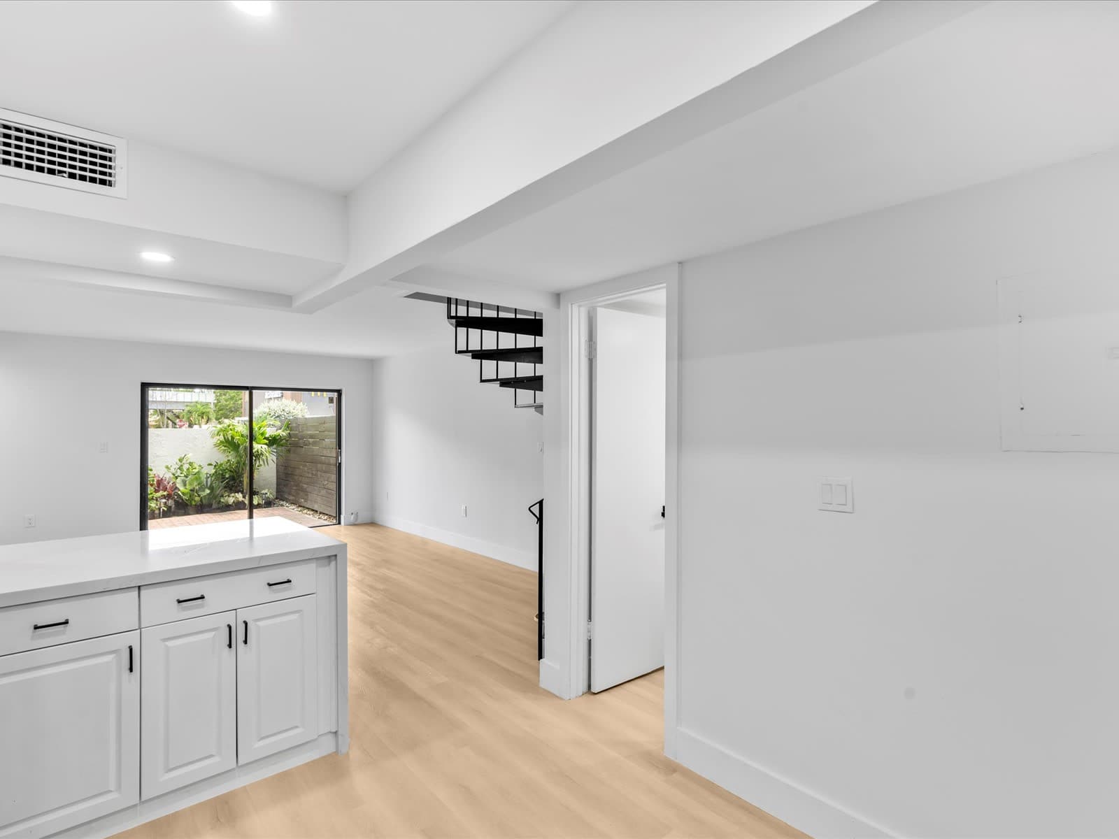 3234 West Trade Avenue – photo 3