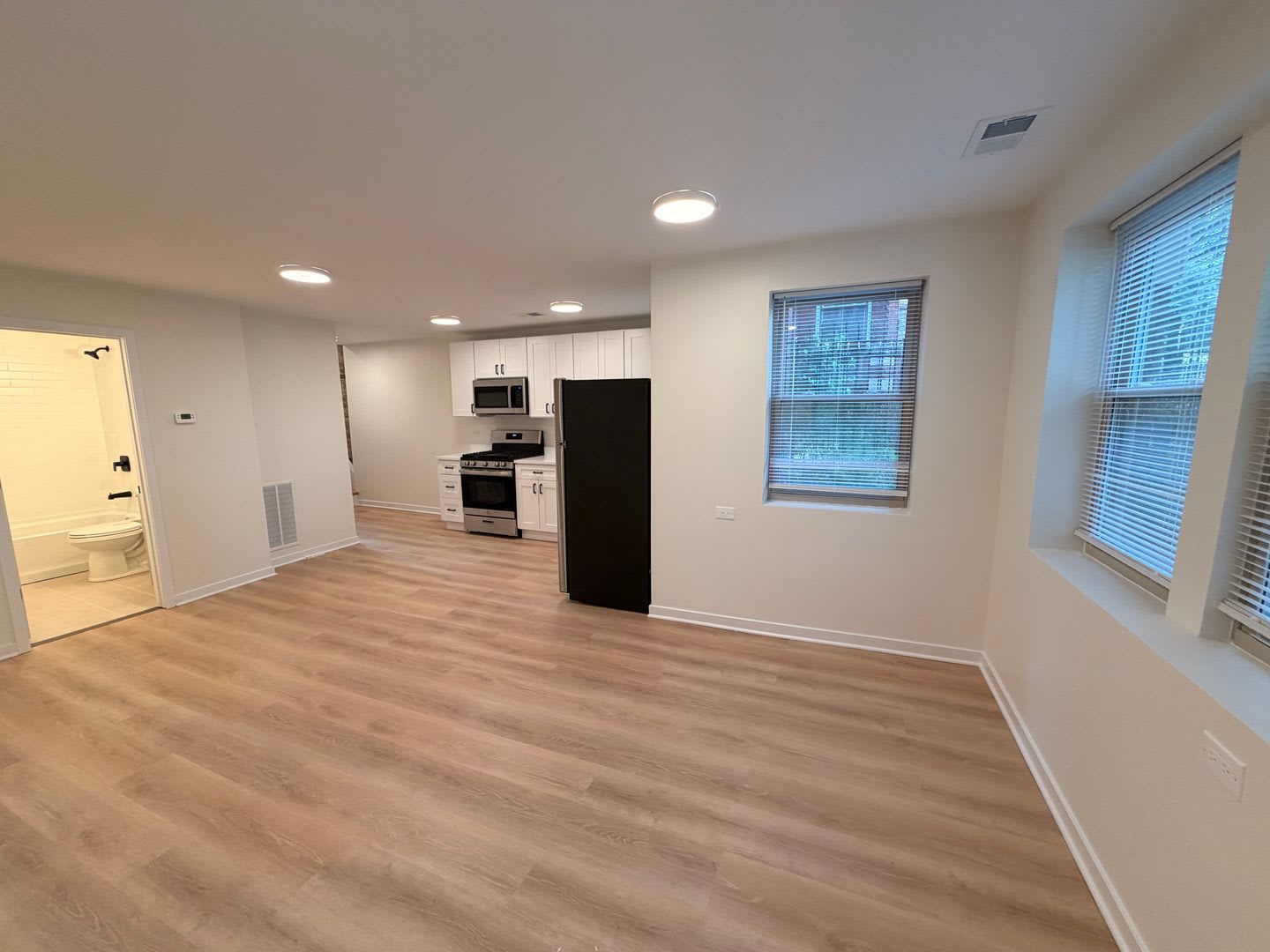 6236 N Bell Ave – photo 3