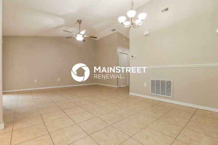 8010 Hathaway Drive – photo 3