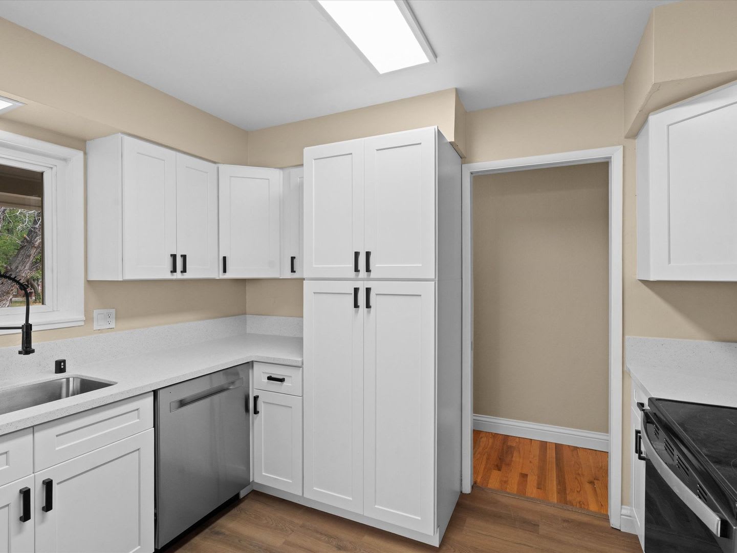 Remodeled 3 bed 2 bath – photo 5