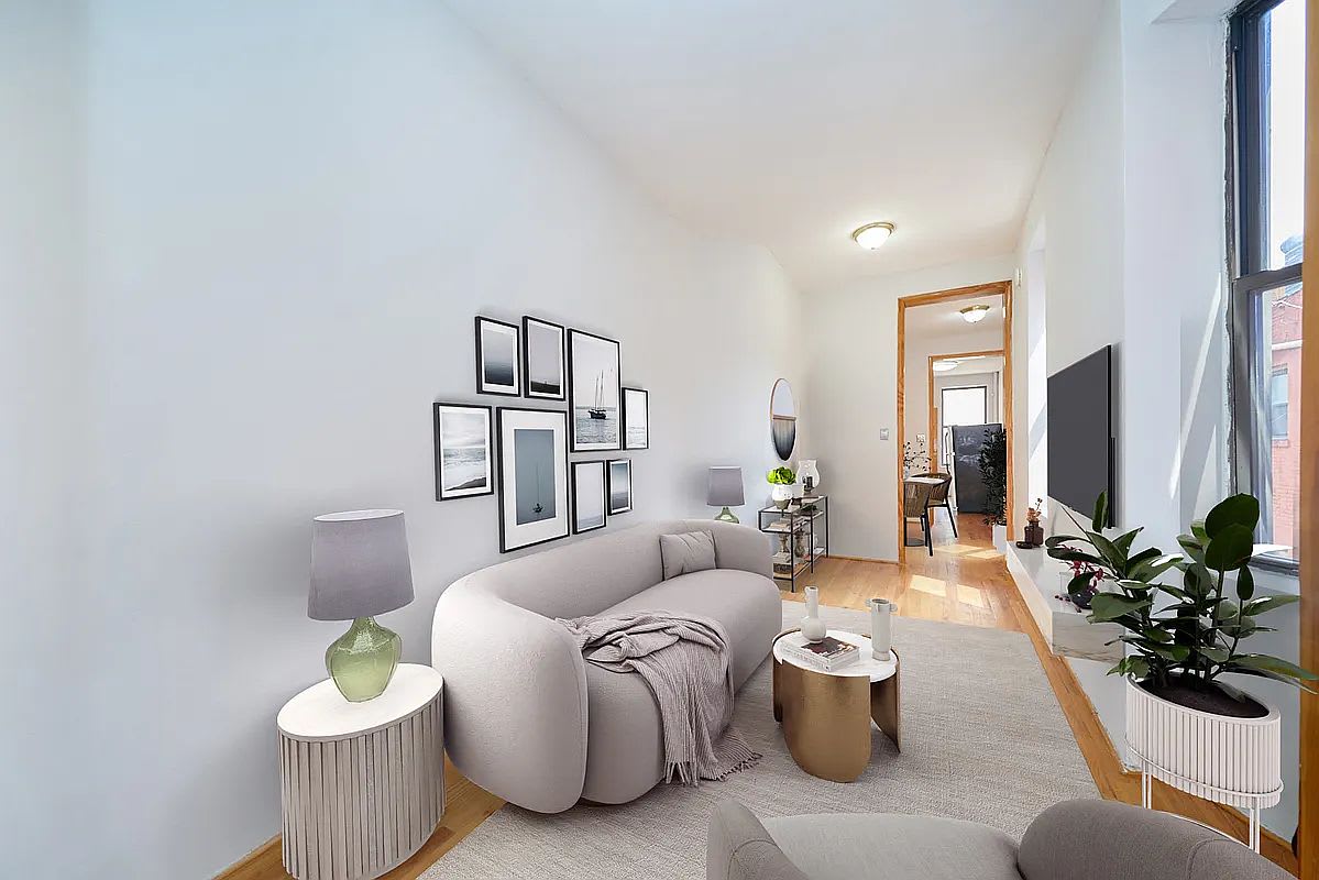 501 1/2 W 43rd St Apt 5E – photo 3