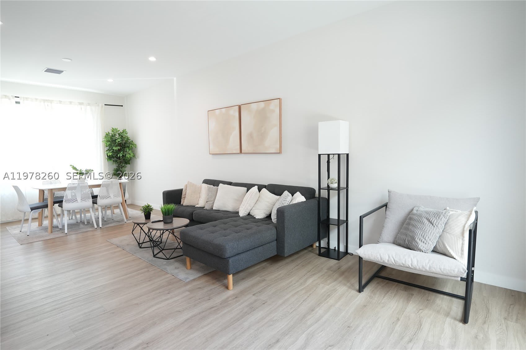 211 Se 4Th St – photo 4