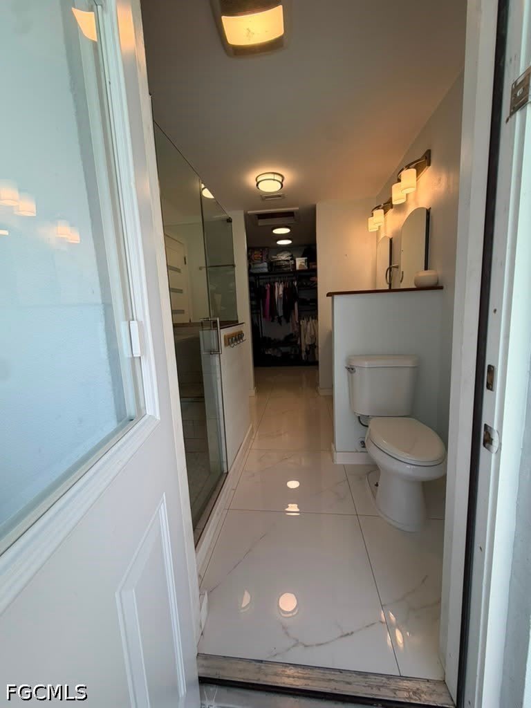 2267 Aldridge Avenue – photo 2