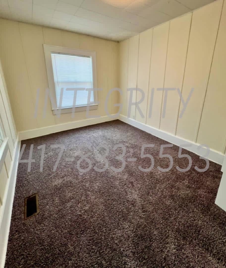 2326 N Franklin Ave – photo 5