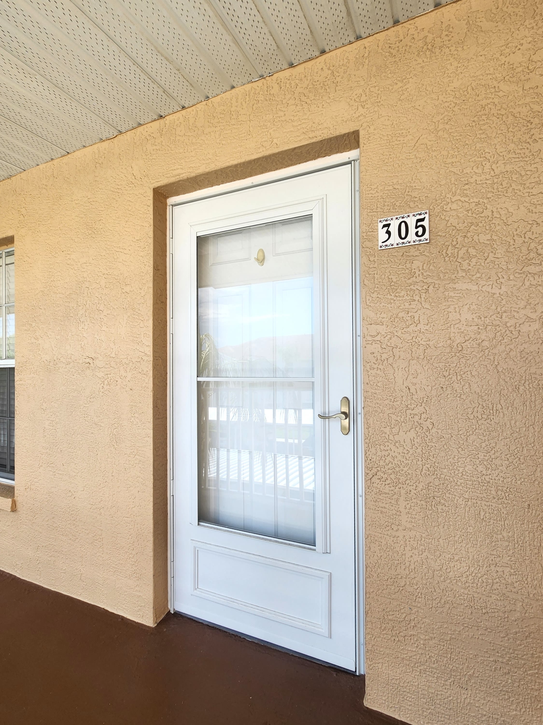 9640 Victoria Lane – photo 1