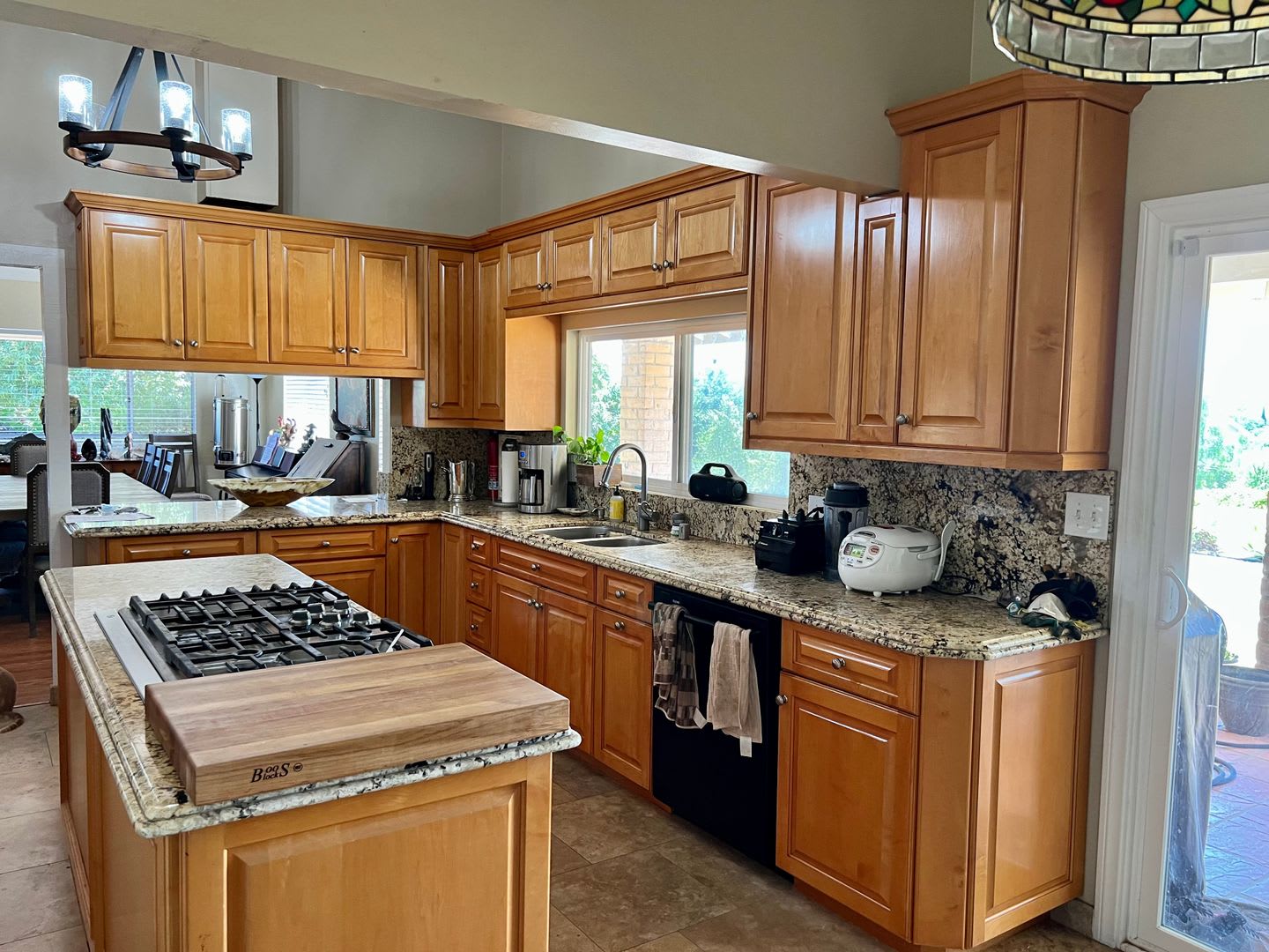 Spacious Home in a Quiet Pocket of Escondido – photo 2