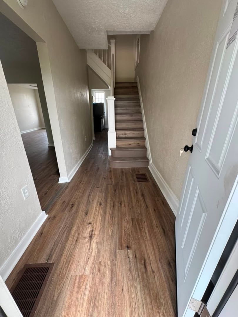 Comfortable 4BR House in McKees Rocks, Section 8 Considered!! – photo 2
