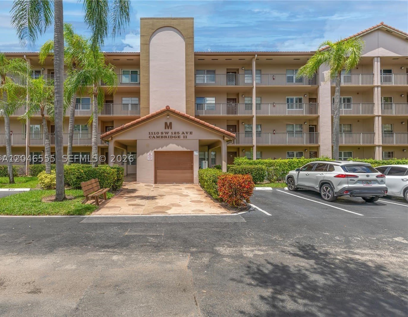 1110 SW 125th Ave – photo 1