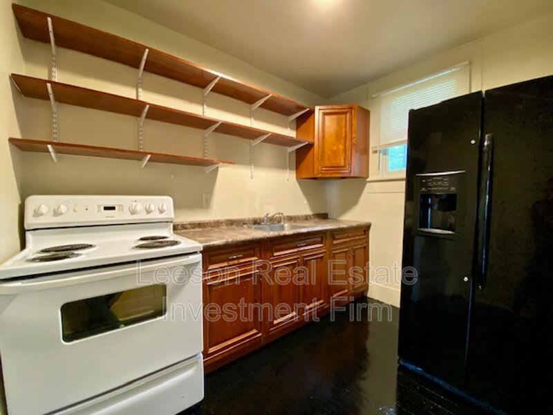 455 Egan St – photo 5