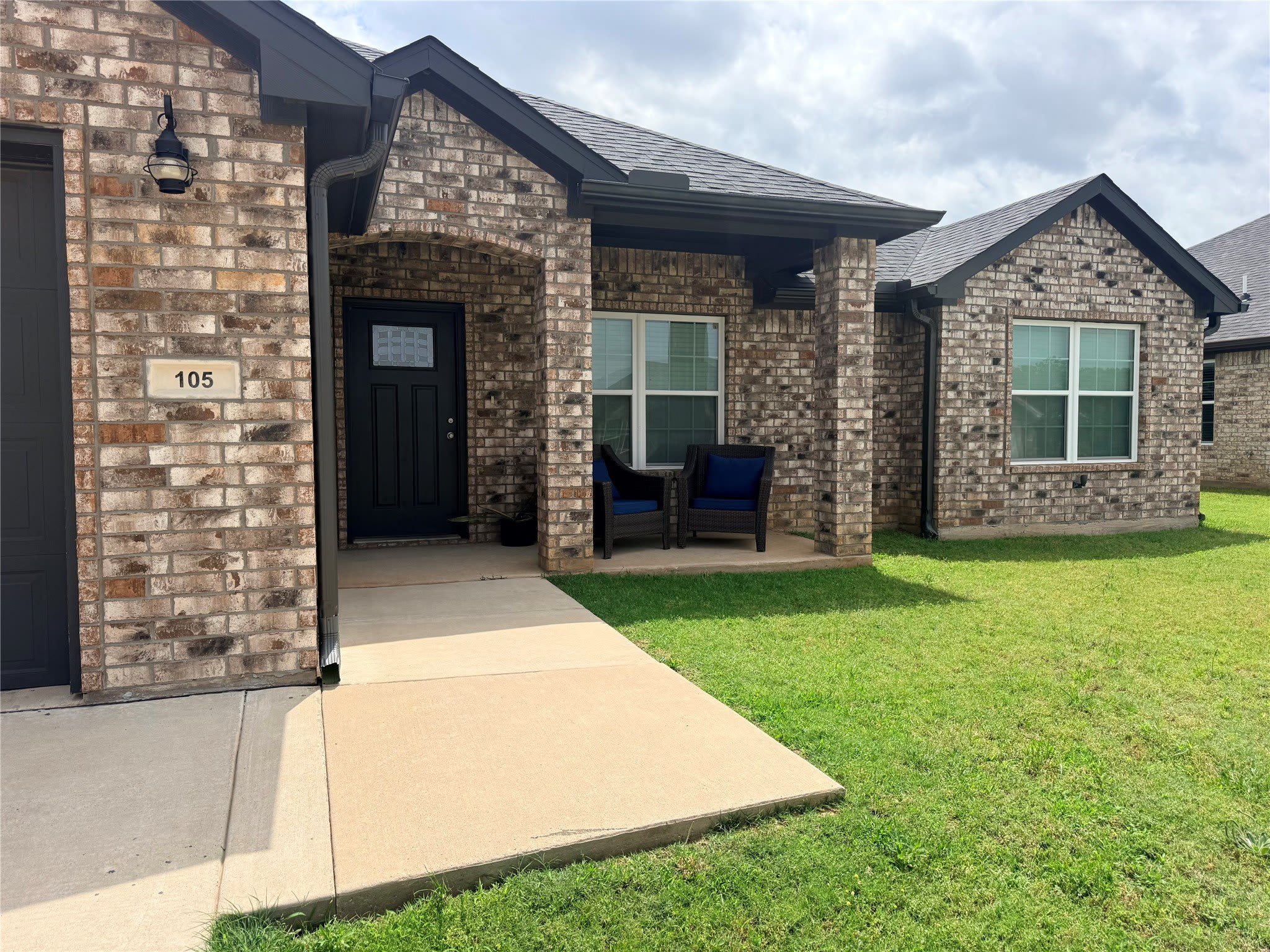 105 Midway Meadows Street – photo 3