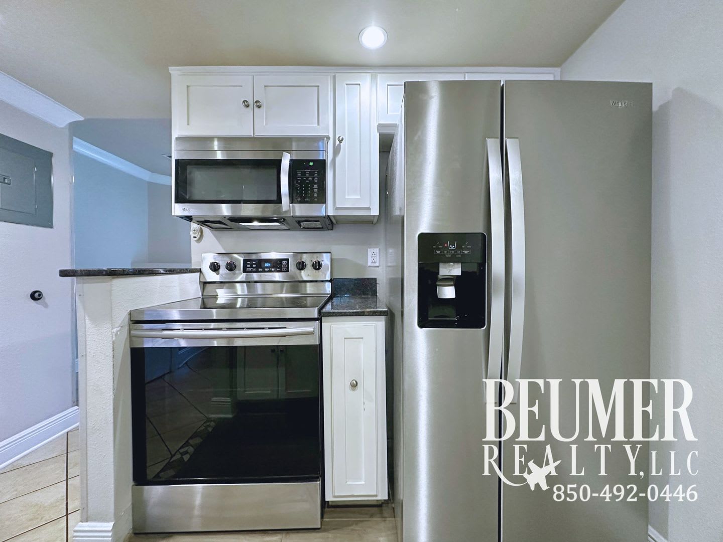 2br 1.5 ba End Unit Townhome for Rent – photo 5